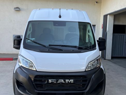 Used 2023 RAM ProMaster 2500 w/ Driver Convenience Group image 4