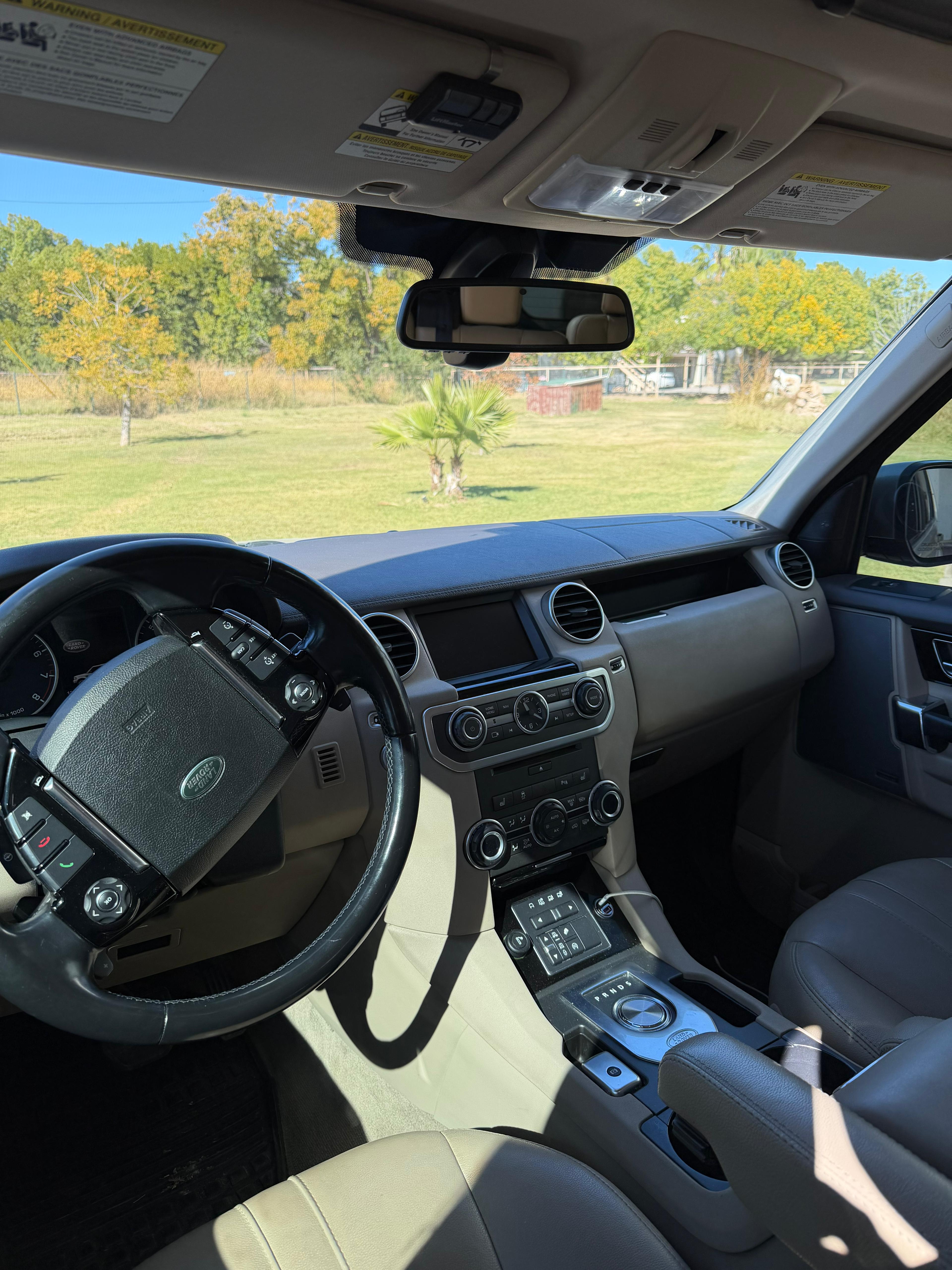 Used 2016 Land Rover LR4 HSE Silver Edition AWD/4WD image 6
