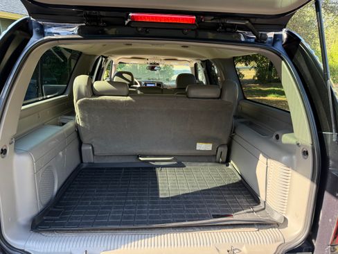 Used 2003 GMC Yukon XL Denali image 21