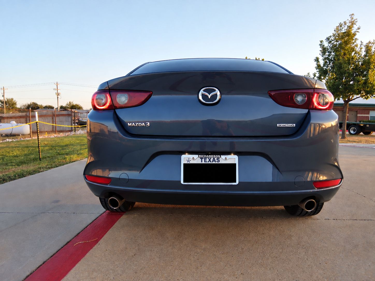 Used 2022 MAZDA MAZDA3 s FWD image 6