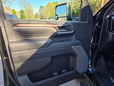 Used 2026 GMC Sierra 2500 Denali w/ Technology Package image 9