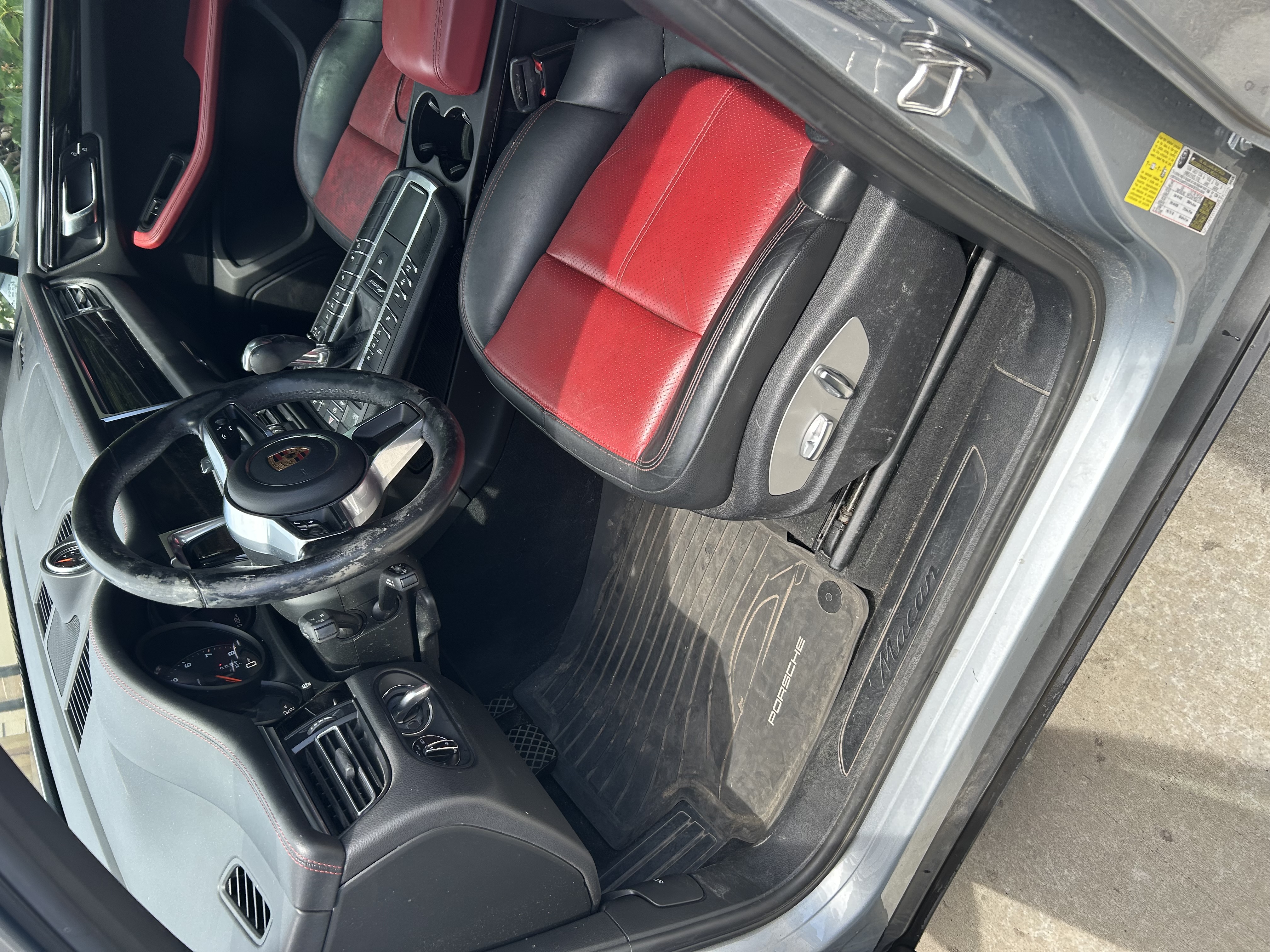 Used 2021 Porsche Macan AWD/4WD image 5