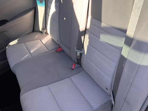 Used 2015 Toyota Camry LE image 11