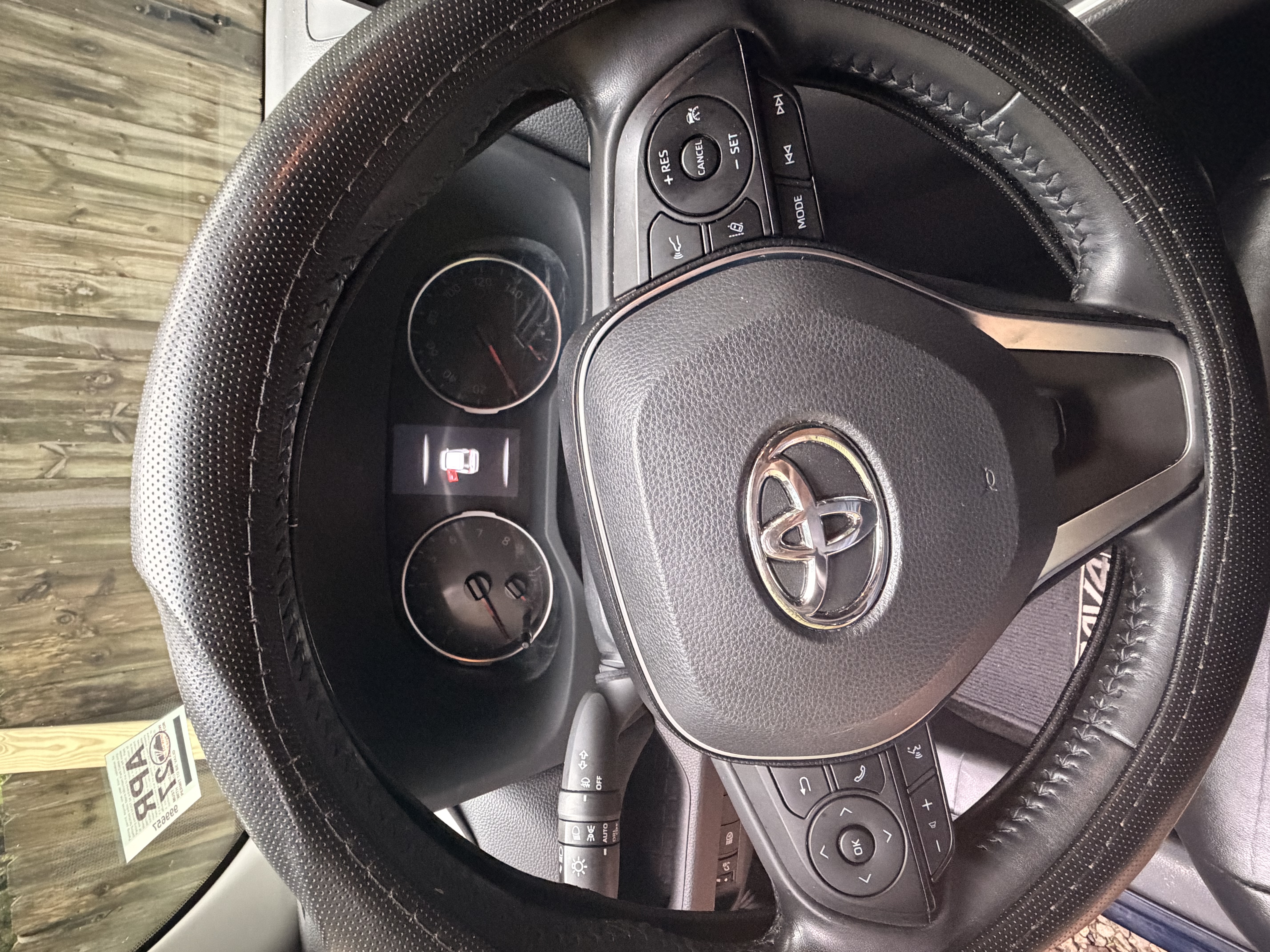 Used 2019 Toyota RAV4 XLE Premium AWD/4WD image 14