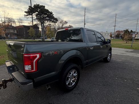 Used 2015 Ford F150 XLT w/ Equipment Group 302A Luxury image 4