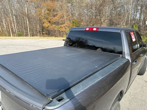 Used 2017 RAM 1500 Express image 7