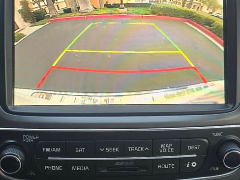 Used 2015 Kia Sorento SX image 18