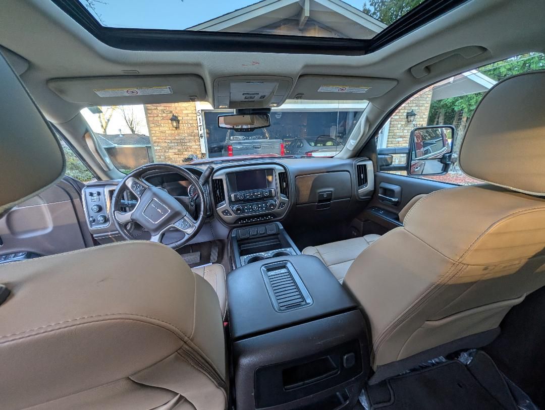 Used 2019 GMC Sierra 3500 Denali w/ Duramax Plus Package AWD/4WD image 17