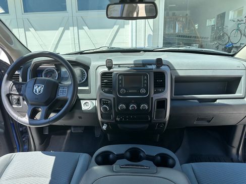 Used 2014 RAM 1500 Express RWD image 9