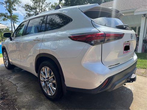 Used 2020 Toyota Highlander Limited AWD/4WD image 9