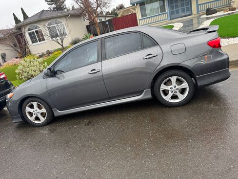 Used 2012 Toyota Corolla S FWD image 14