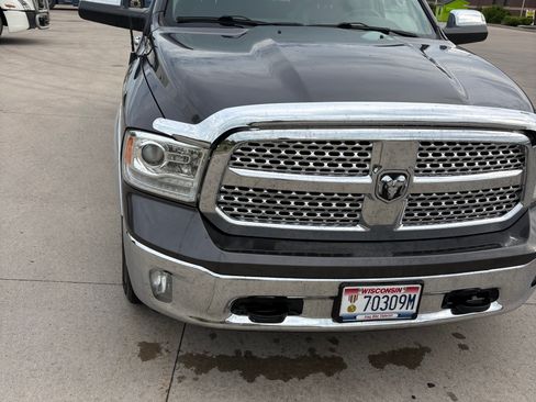 Used 2018 RAM 1500 Laramie AWD/4WD image 5