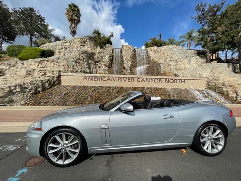 Used 2010 Jaguar XKR R RWD image 13