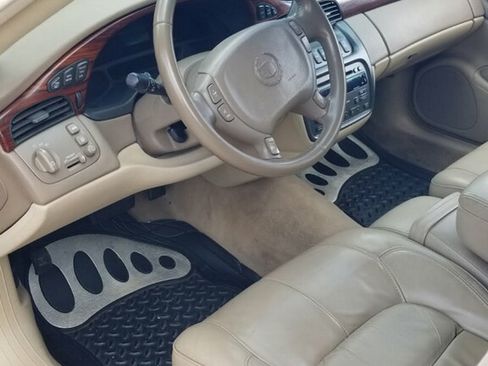 Used 2004 Cadillac De Ville Sedan image 4