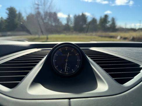 Used 2024 Porsche Macan 4 Electric image 28