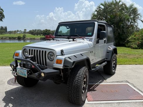 Used 2005 Jeep Wrangler X w/ Tire & Wheel Group (Ecco) AWD/4WD image 1