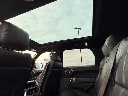 Used 2016 Land Rover Range Rover Sport HSE image 8