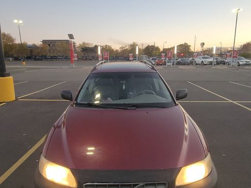 Used 2006 Volvo XC70 Ocean Race Edition image 4