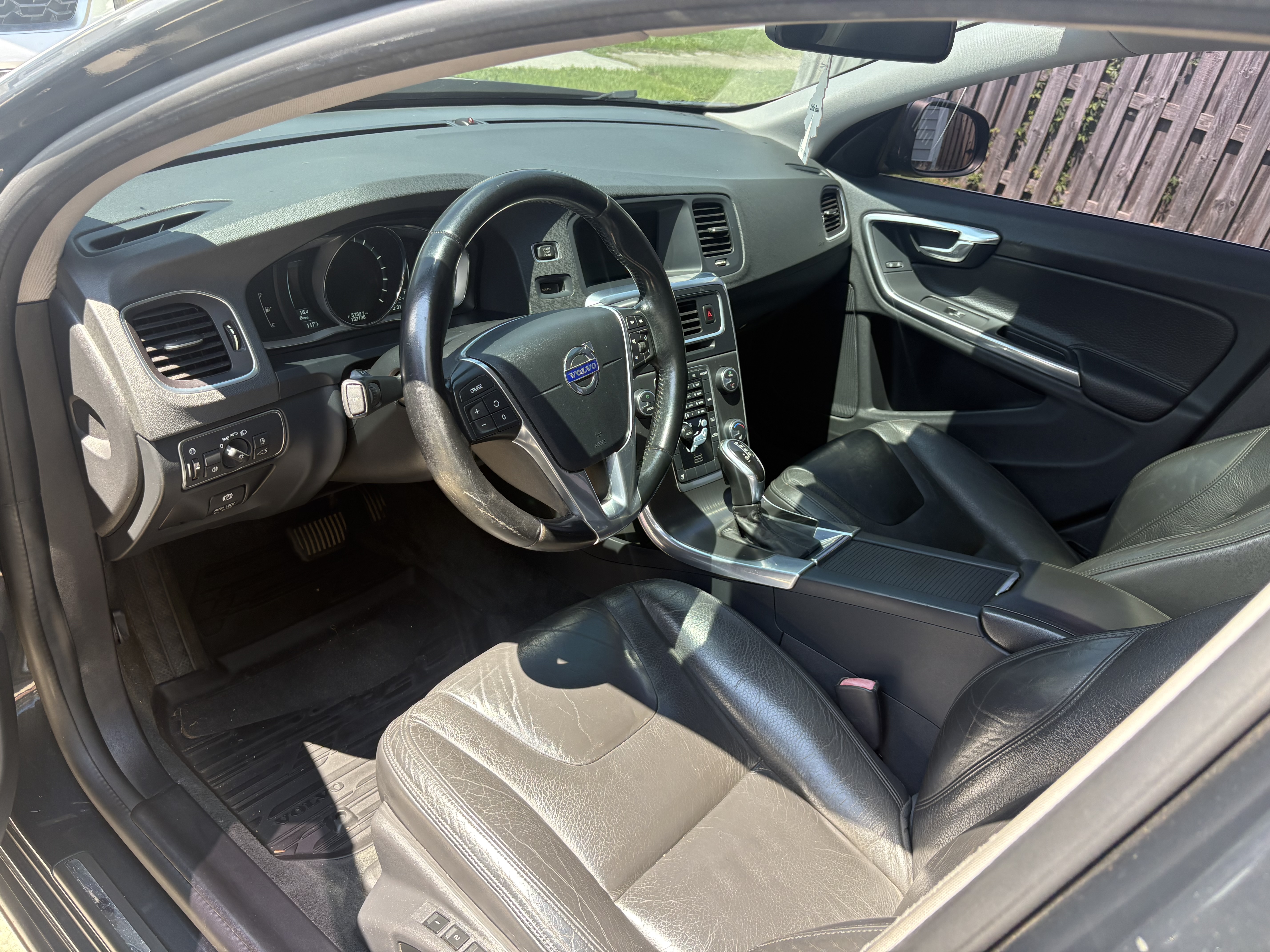 Used 2014 Volvo S60 T5 AWD/4WD image 2