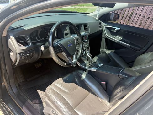 Used 2014 Volvo S60 T5 AWD/4WD image 2