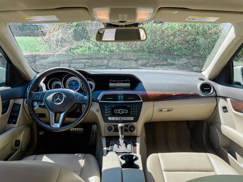 Used 2014 Mercedes-Benz C 350 Sport image 11