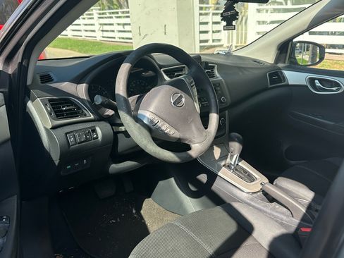 Used 2015 Nissan Sentra S image 12