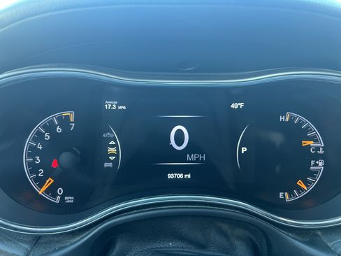 Used 2018 Jeep Grand Cherokee Limited image 4