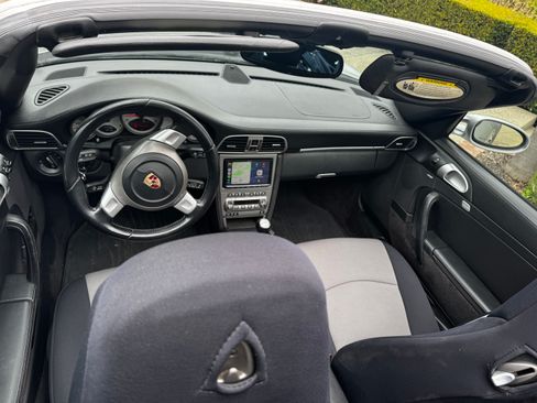 Used 2006 Porsche 911 Carrera S RWD image 7
