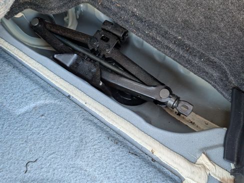 Used 2004 Toyota Avalon XL image 20