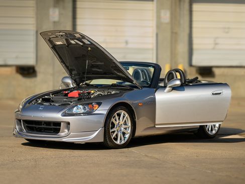 Used 2004 Honda S2000 image 31