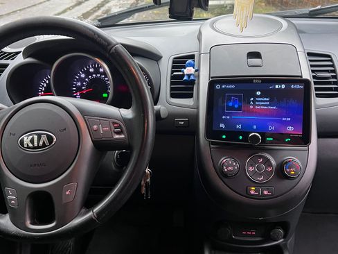 Used 2013 Kia Soul + image 4