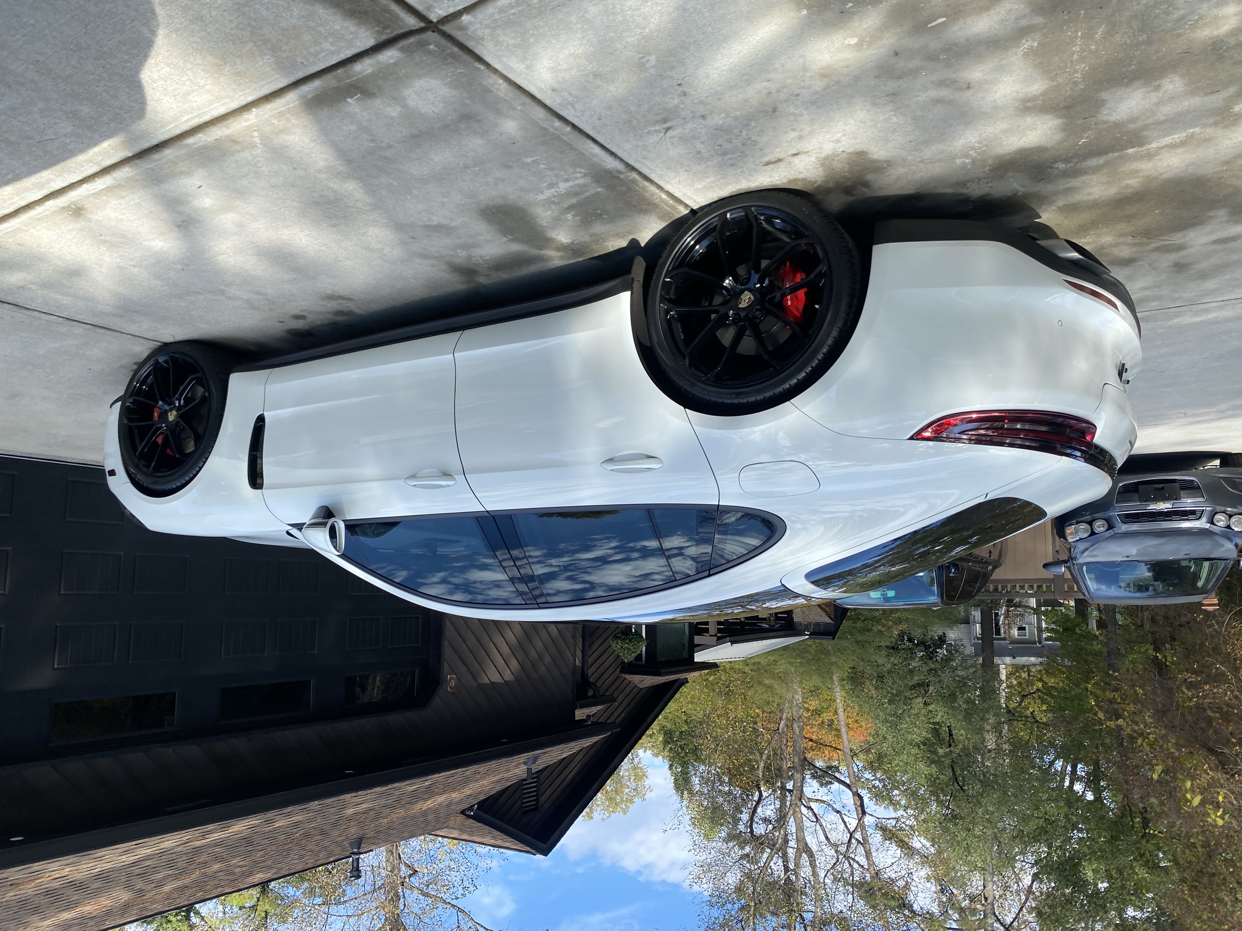 Used 2018 Porsche Panamera 4 AWD/4WD image 1
