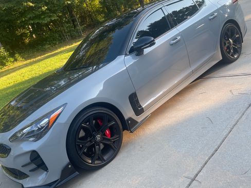 Used 2020 Kia Stinger GT2 image 1