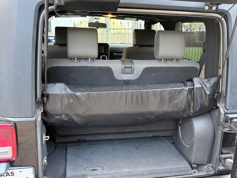 Used 2008 Jeep Wrangler Sahara w/ Dual Top Group image 11