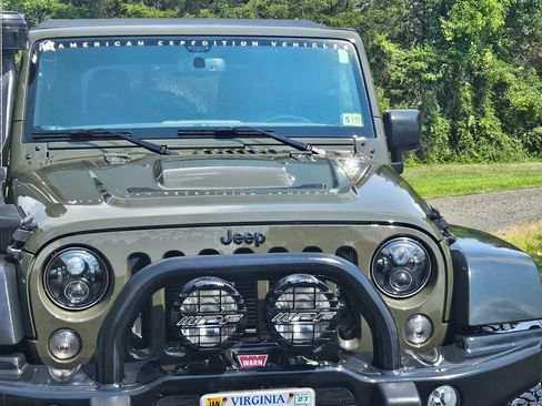 Used 2015 Jeep Wrangler Unlimited Rubicon w/ Dual Top Group AWD/4WD image 2