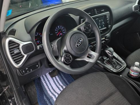 Used 2021 Kia Soul S image 9
