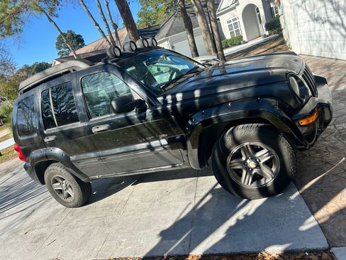 Used 2003 Jeep Liberty Renegade image 17