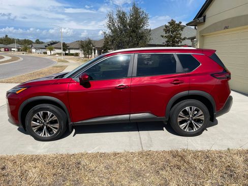 Used 2023 Nissan Rogue SV w/ SV Premium B Package image 10