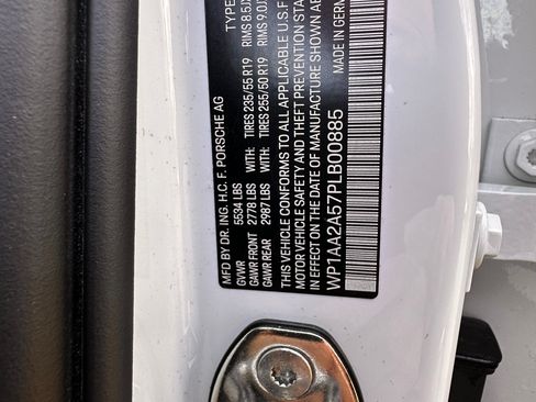 Used 2023 Porsche Macan image 4