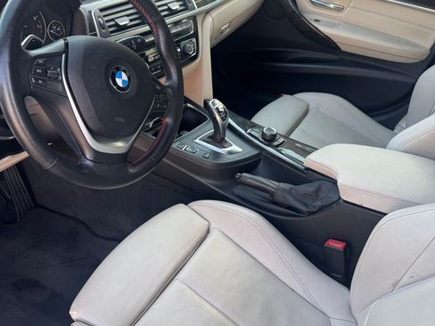 Used 2017 BMW 330i xDrive Sedan AWD/4WD image 8