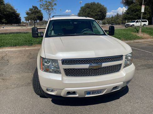 Used 2008 Chevrolet Tahoe LTZ w/ LTZ Preferred Equipment Group AWD/4WD image 5