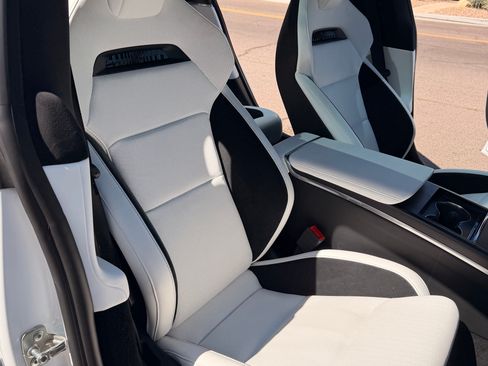 Used 2024 Tesla Model S Plaid image 21