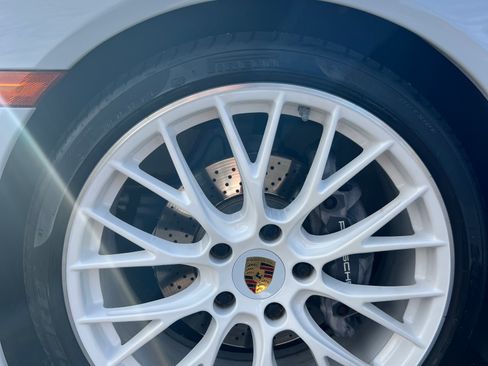 Used 2017 Porsche 911 Carrera image 5