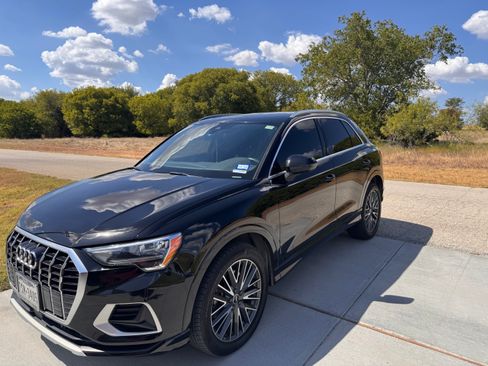 Used 2021 Audi Q3 2.0T Premium w/ Convenience Package AWD/4WD image 8