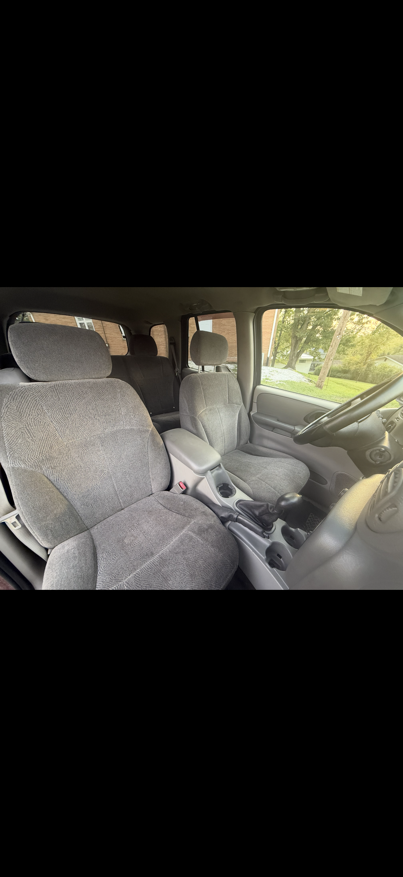 Used 2004 Chevrolet TrailBlazer LS w/ LS Preferred Equipment Group AWD/4WD image 5