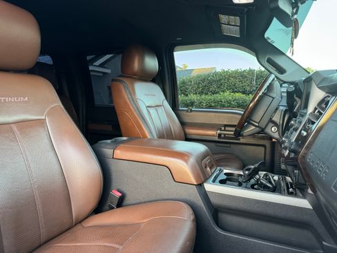 Used 2014 Ford F350 Platinum image 9