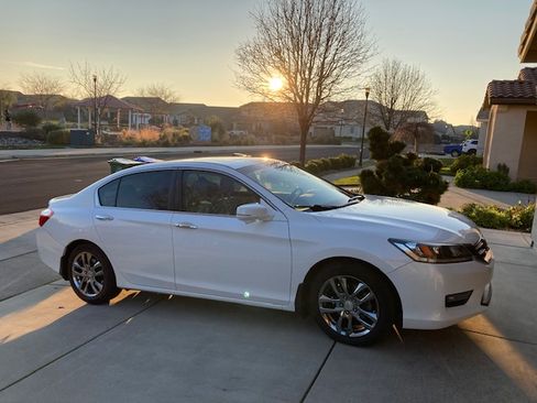 Used 2015 Honda Accord EX-L image 11