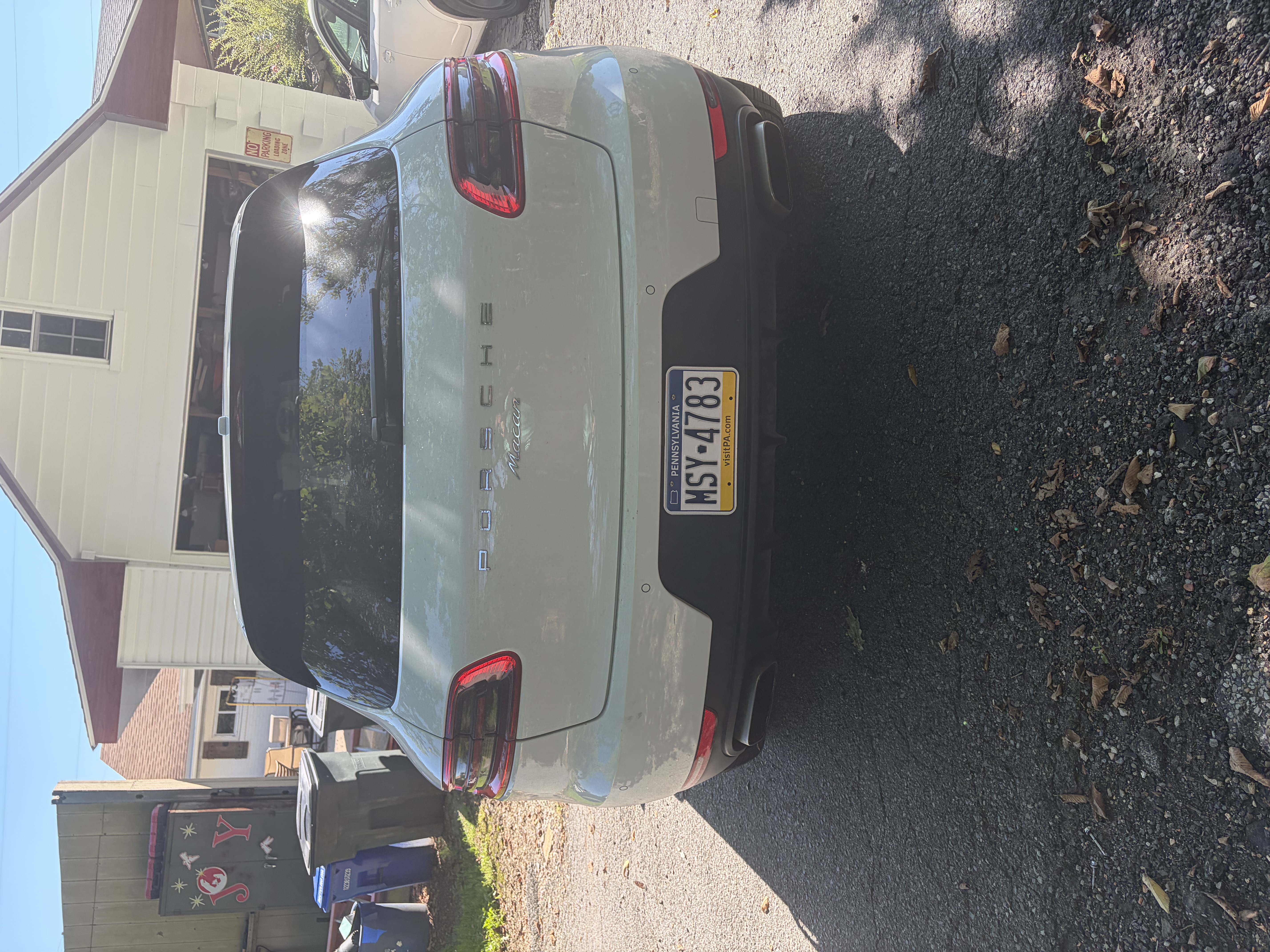 Used 2018 Porsche Macan Sport Edition AWD/4WD image 8