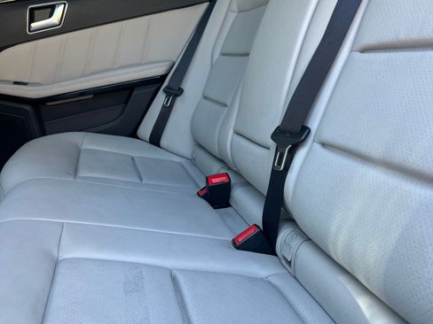 Used 2013 Mercedes-Benz E 350 Sedan image 17