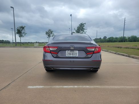 Used 2019 Honda Accord Sport image 6